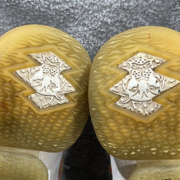 LeBron 15 fruity Tuitty Pebbles Sneakers size 6.5 used condition - Picture 8 of 10